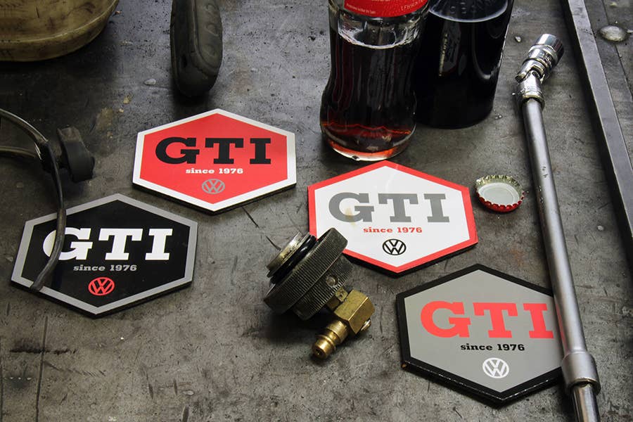 Set de 4 sous-verres VW GTI en forme hexagonale - 4 couleurs