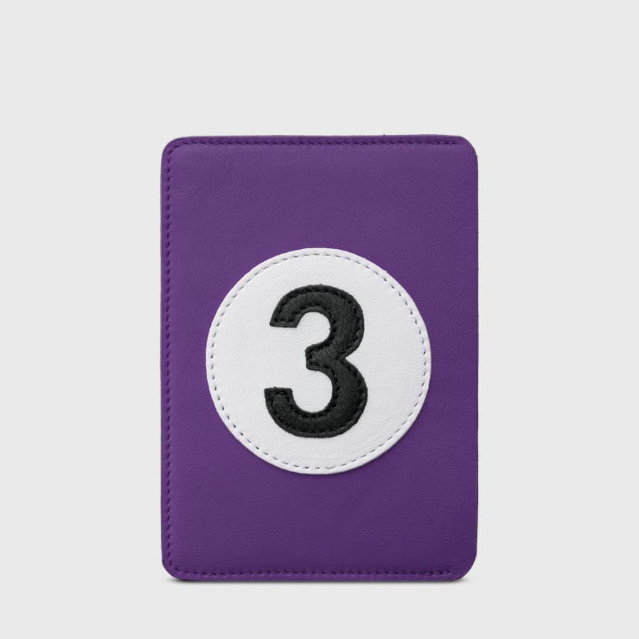 Etui protège passeport en cuir violet numéro 3