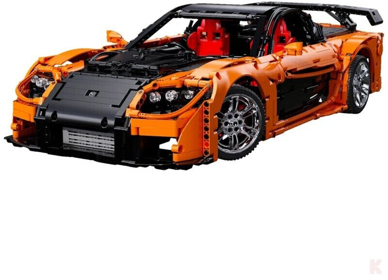 CaDA Master 1:8 Mazda RX-7 C61502W